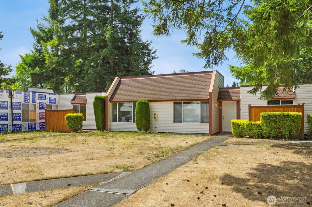 Photo of 14600 SE 176th Street #A3, Renton, WA 98058 (MLS # 2407919)