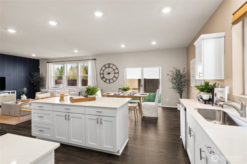 2218 Boxcar Street NE 180