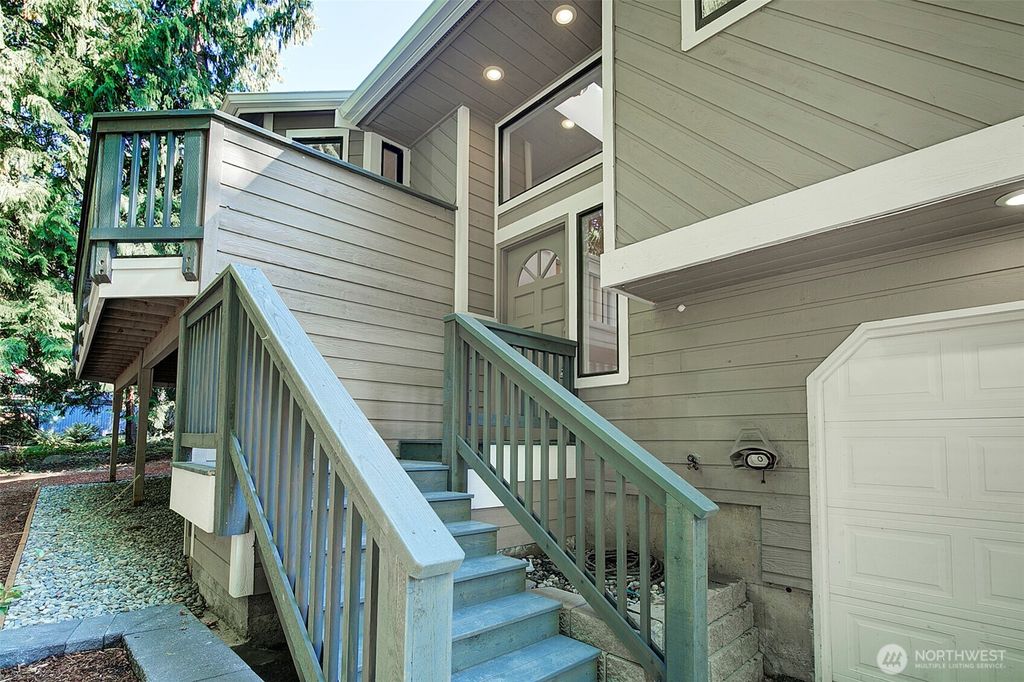 Photo of 4 211th Place SE, Sammamish, WA 98074 (MLS # 2379755)