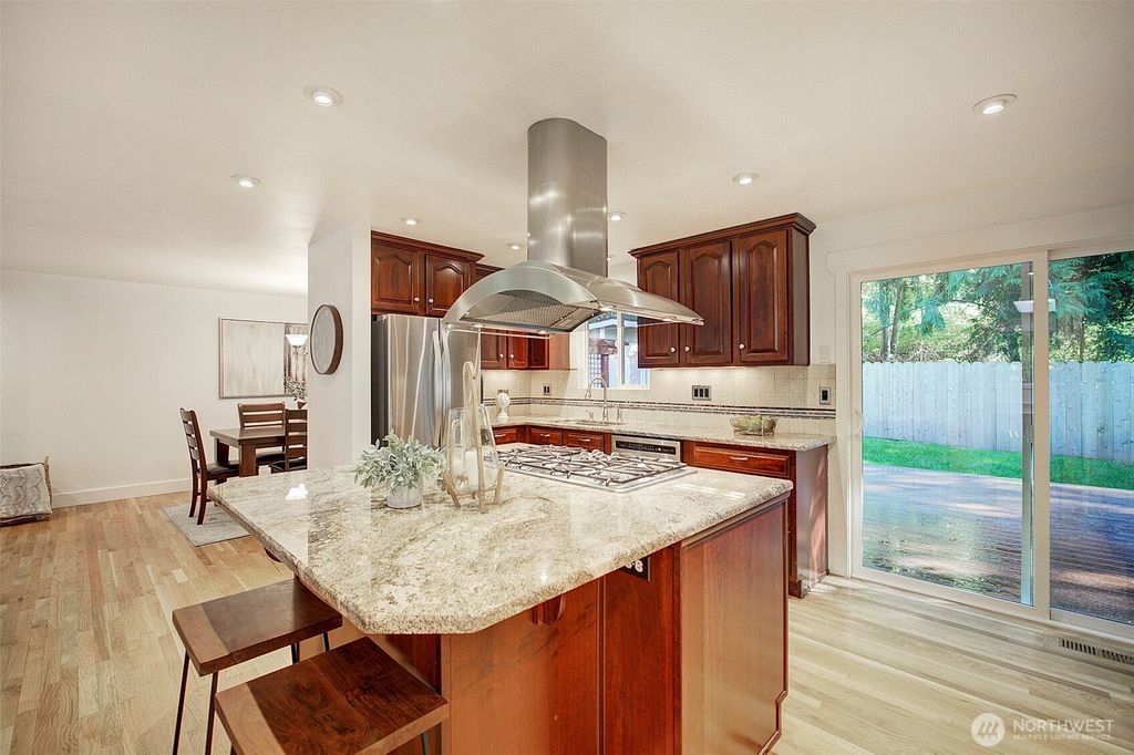 Photo of 4 211th Place SE, Sammamish, WA 98074 (MLS # 2379755)