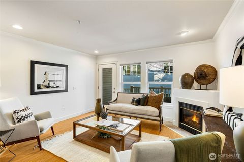 Photo of 206 24th Avenue E, Seattle, WA 98112 (MLS # 2497245)