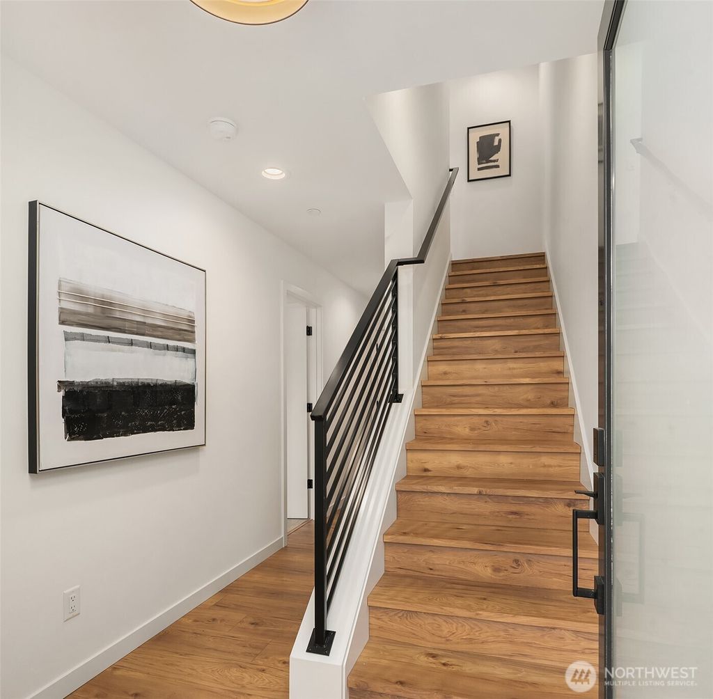 Photo of 223 NE 75th Street, Seattle, WA 98115 (MLS # 2485871)