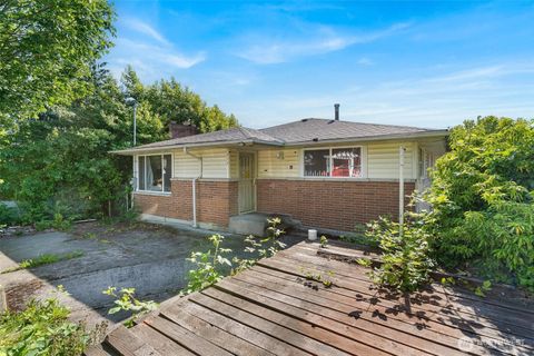 Photo of 7919 37th Avenue S, Seattle, WA 98118 (MLS # 2383162)