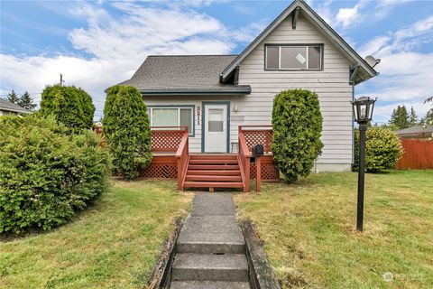 Photo of 3211 S 11th Street, Tacoma, WA 98405 (MLS # 2251880)