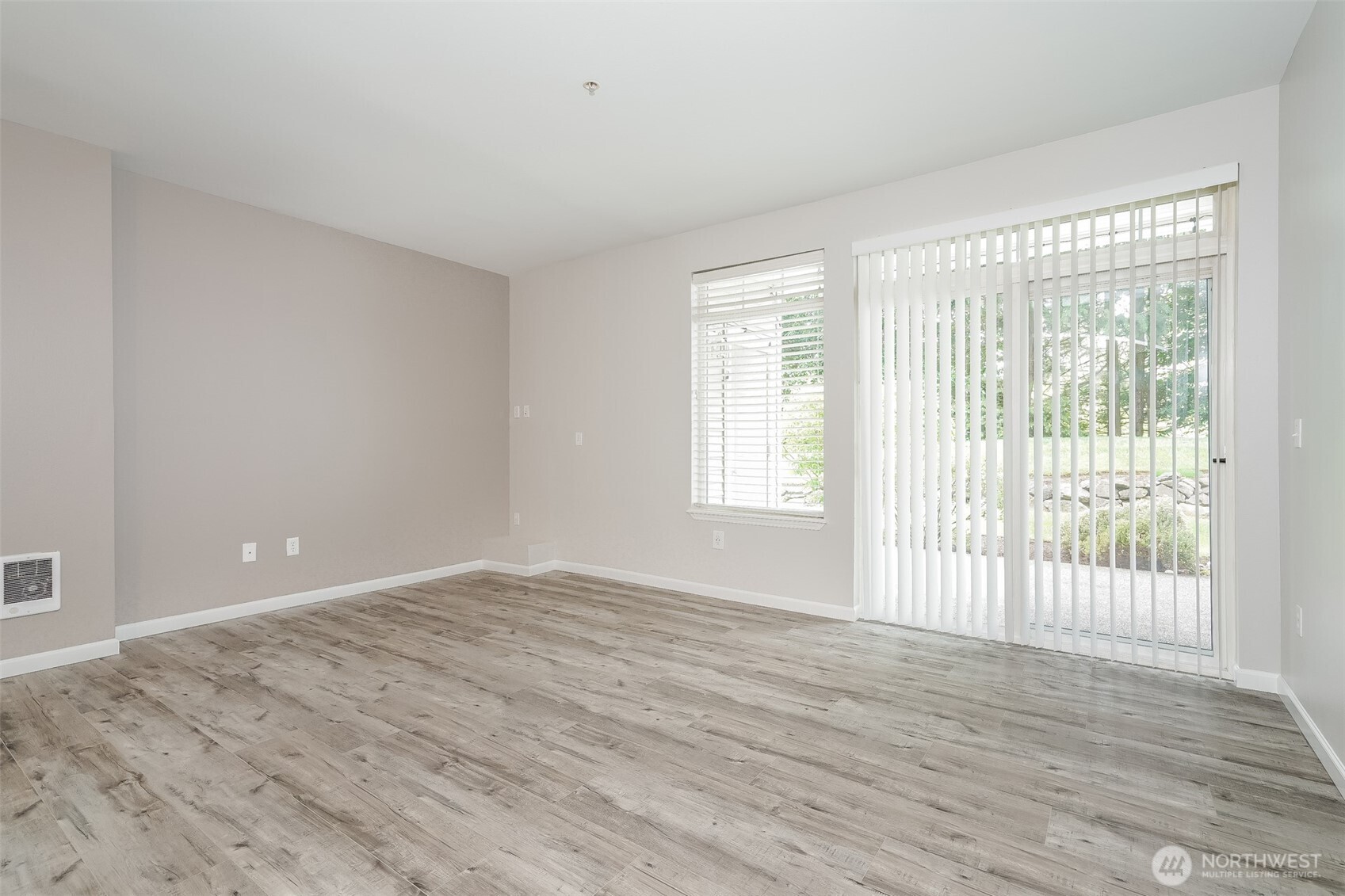 5400 Harbour Pointe Boulevard E102