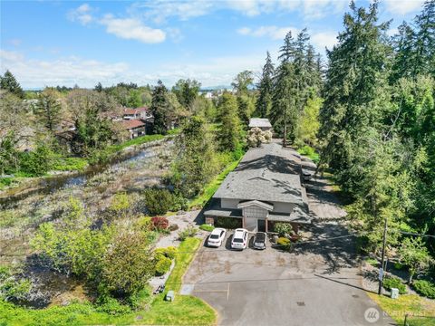 Photo of 12413 Bridgeport Way SW, Lakewood, WA 98499 (MLS # 2525348)