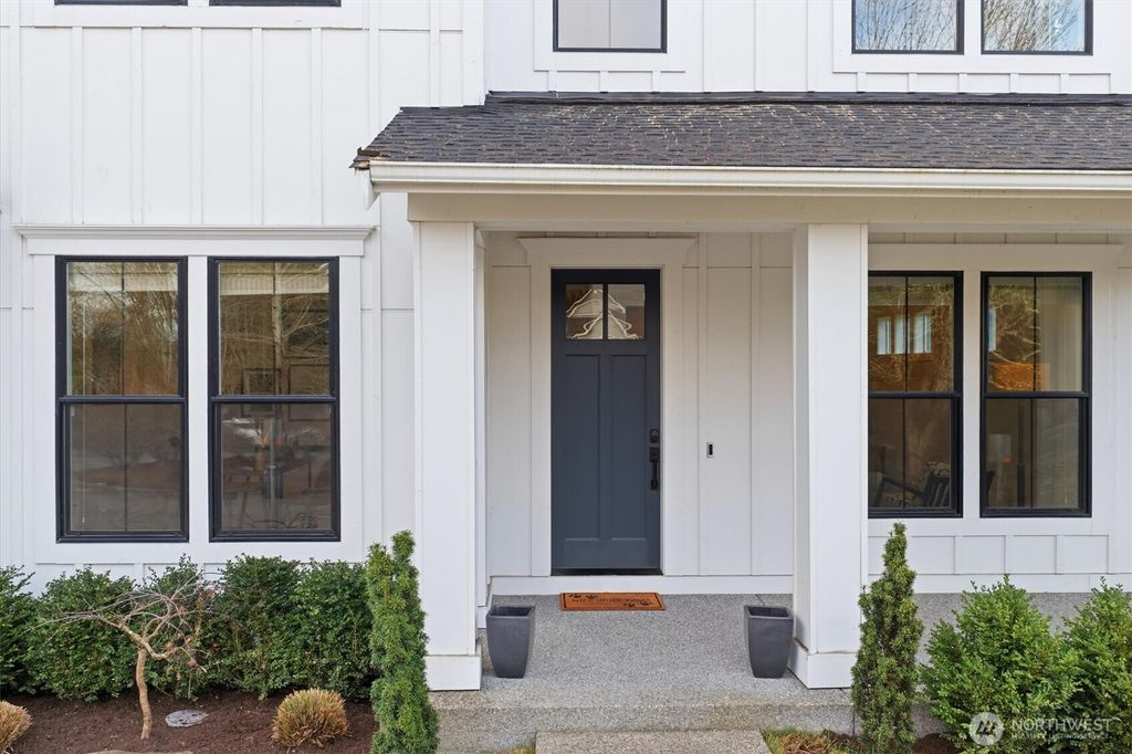 Photo of 12143 NE 170th Place, Bothell, WA 98011 (MLS # 2485535)