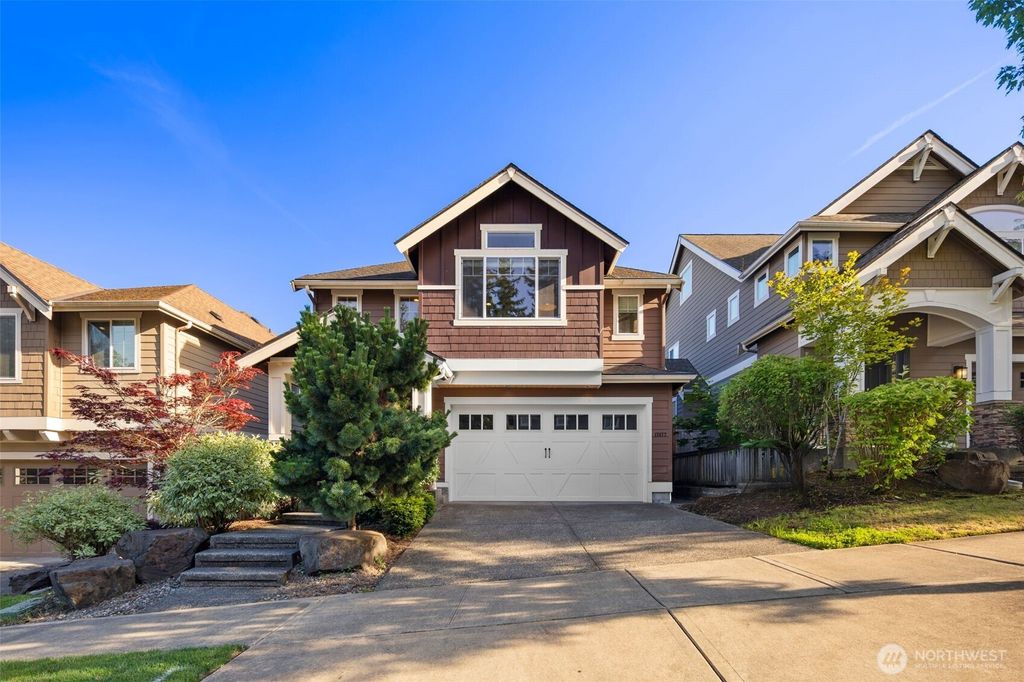 Photo of 17477 NE 123rd Way, Redmond, WA 98052 (MLS # 2401935)