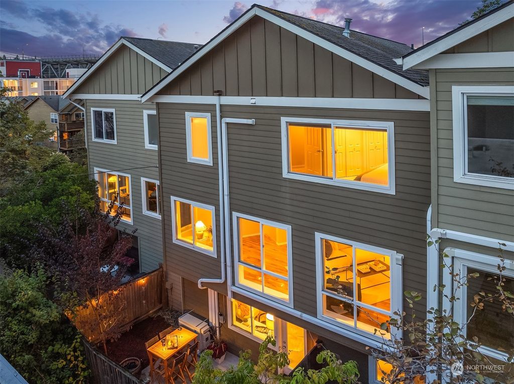 Photo of 938 N 35th Street #C, Seattle, WA 98103 (MLS # 2304396)
