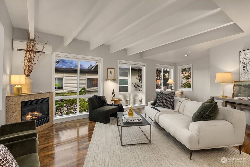 Photo of 938 N 35th Street #C, Seattle, WA 98103 (MLS # 2304396)