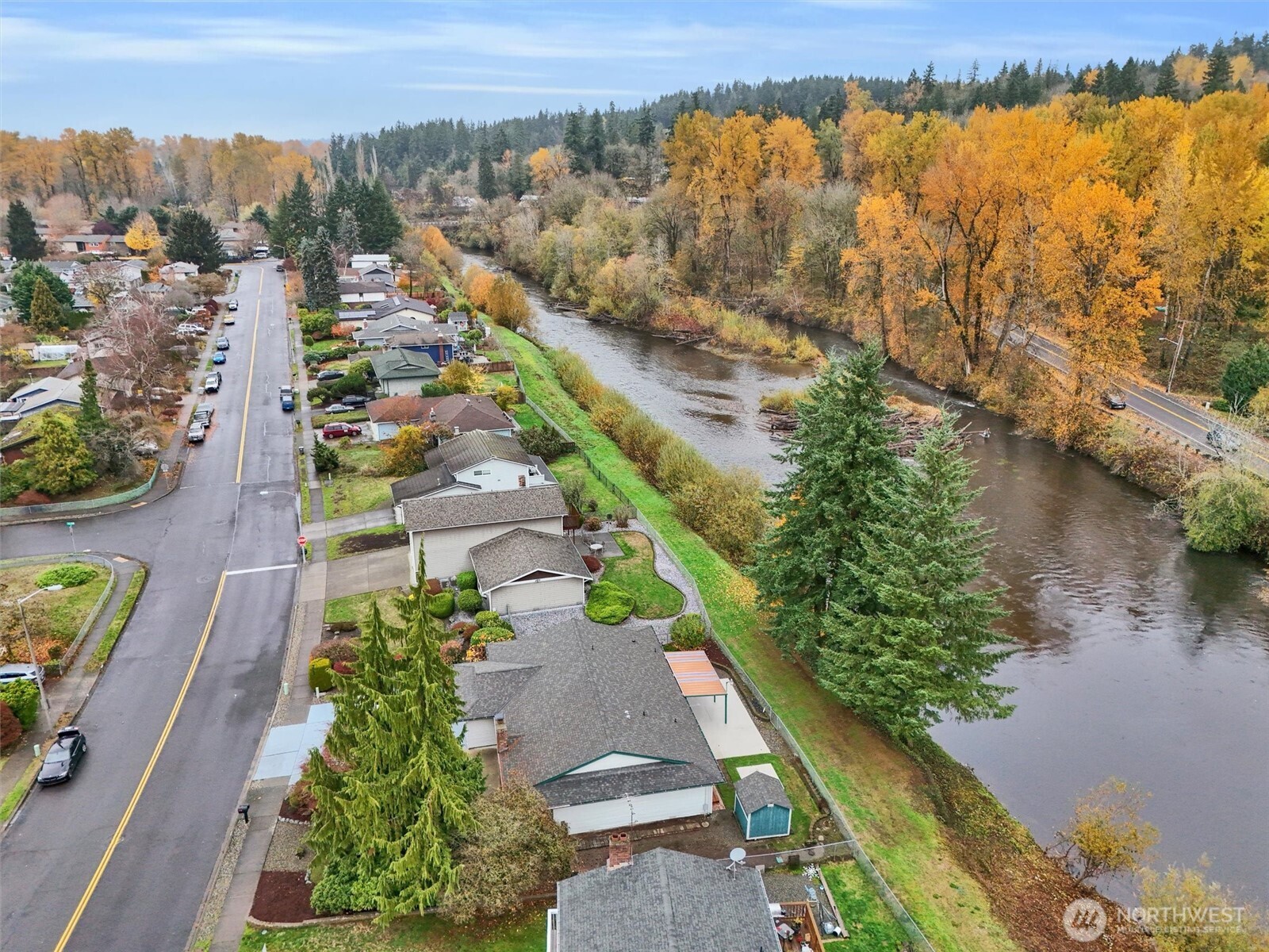 1808 Riverview Drive NE