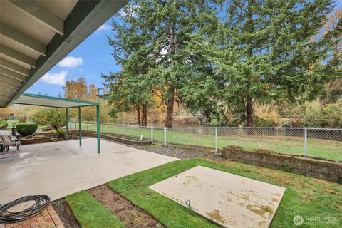 Photo of 1808 Riverview Drive NE, Auburn, WA 98002 (MLS # 2455915)