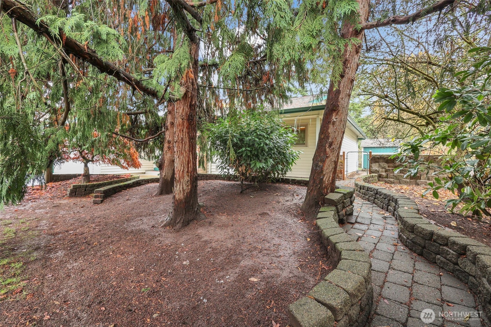 1808 Riverview Drive NE