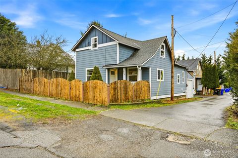 Photo of 1809 21st Street, Everett, WA 98201 (MLS # 2477864)