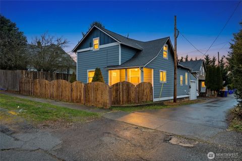 Photo of 1809 21st Street, Everett, WA 98201 (MLS # 2477864)