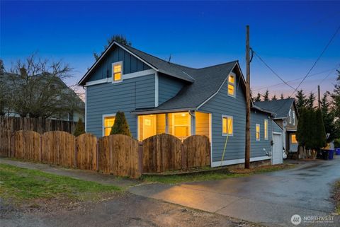 Photo of 1809 21st Street, Everett, WA 98201 (MLS # 2477864)