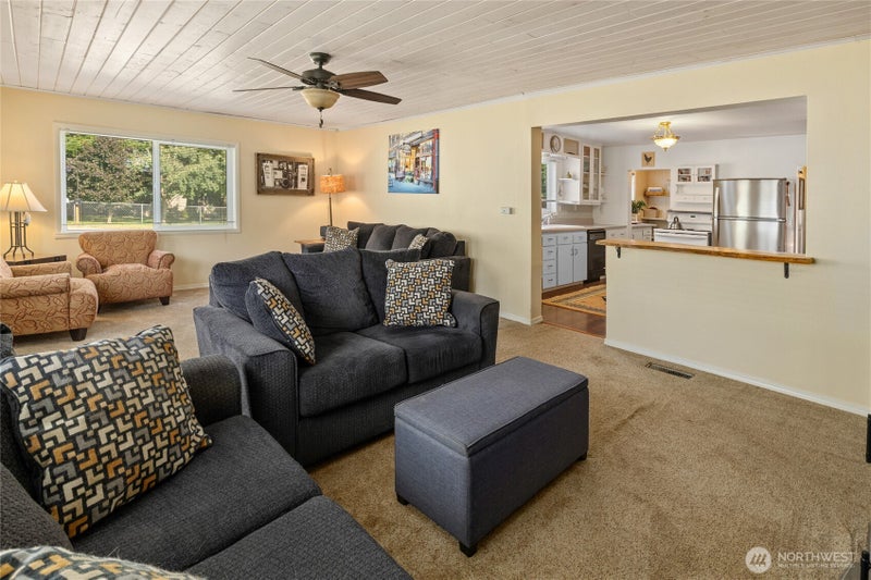 301 W 4th Street