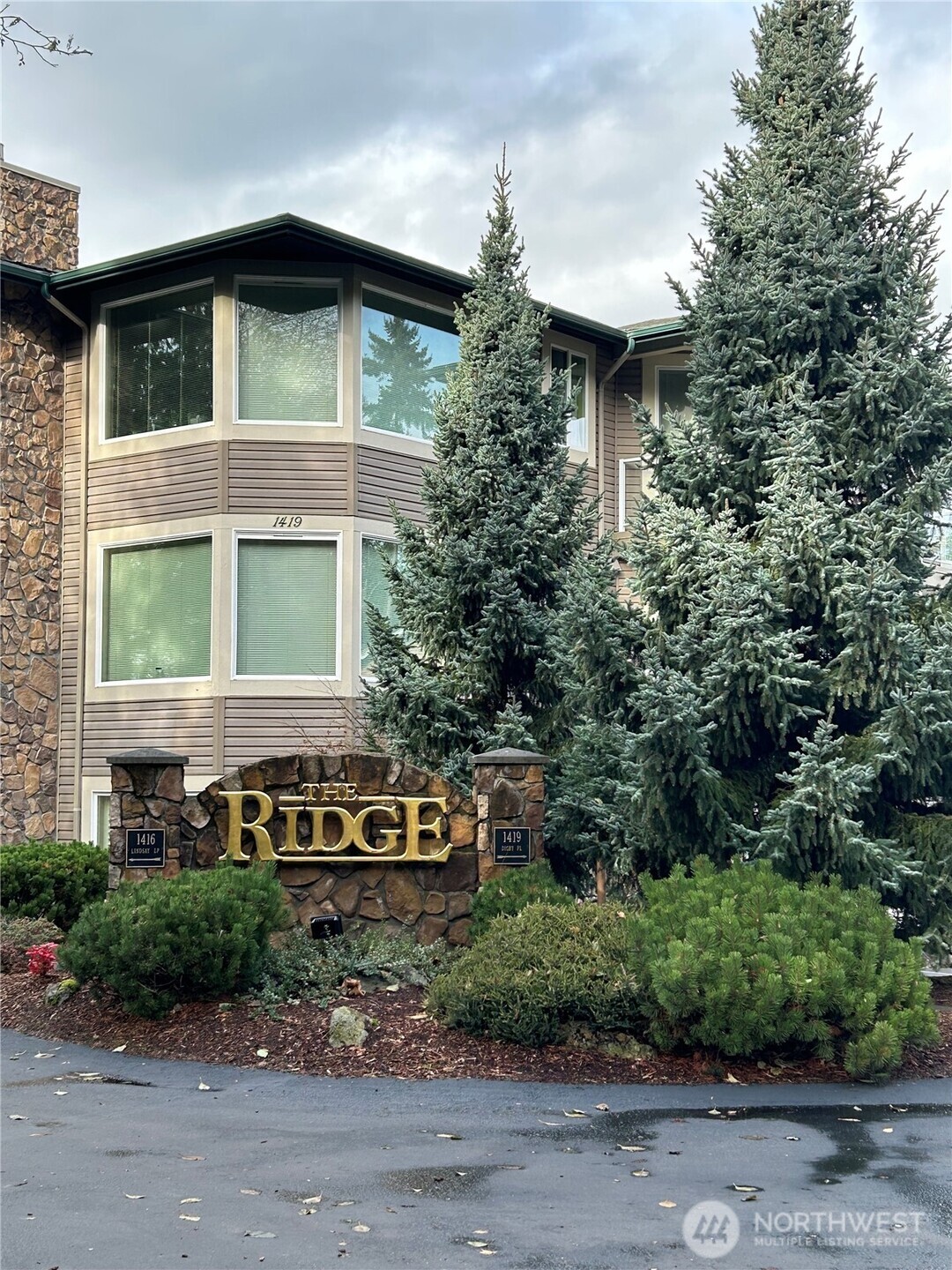 1419 Digby Place 108