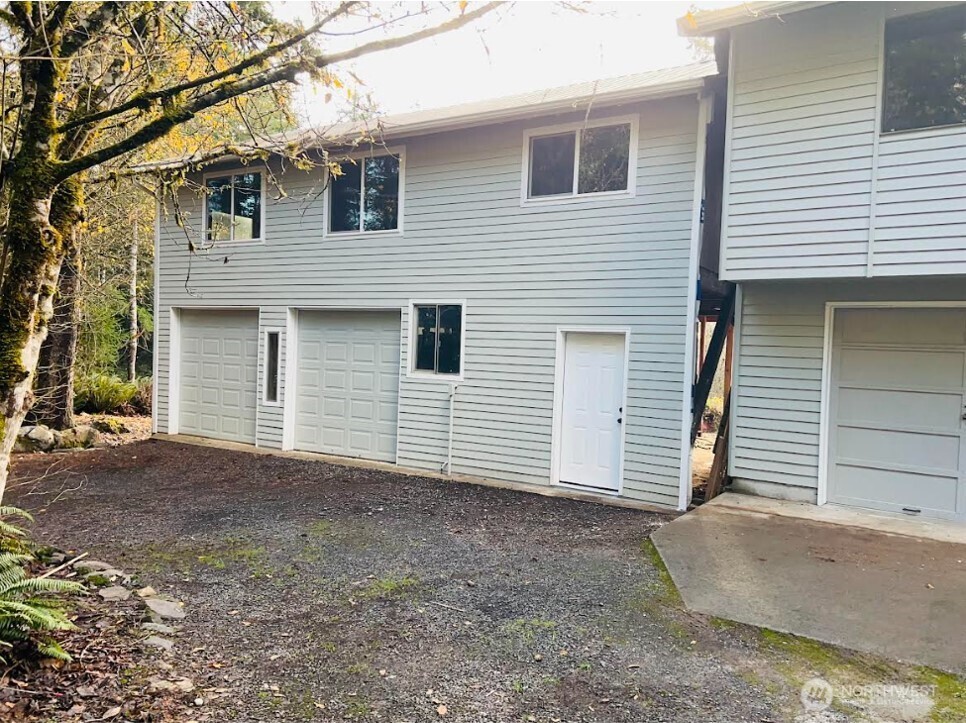 1412 Centralia Alpha Road