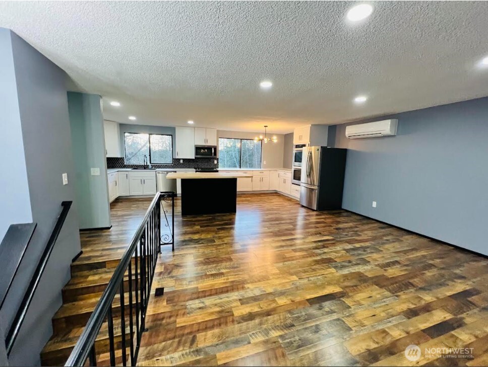 1412 Centralia Alpha Road