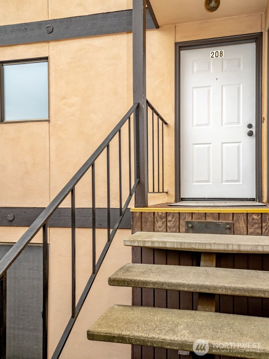 Photo of 22700 28th Avenue S #208, Des Moines, WA 98198 (MLS # 2457181)