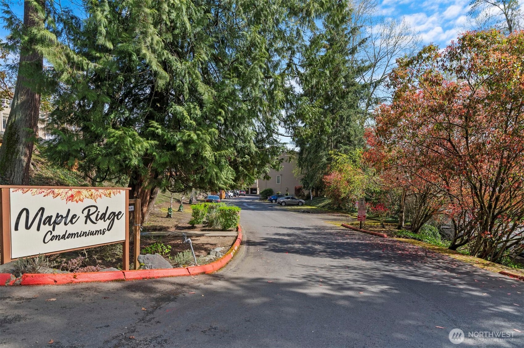 Kirkland, Washington 98034, United States, 2 Bedrooms Bedrooms, ,1 BathroomBathrooms,Residential,Active,106217