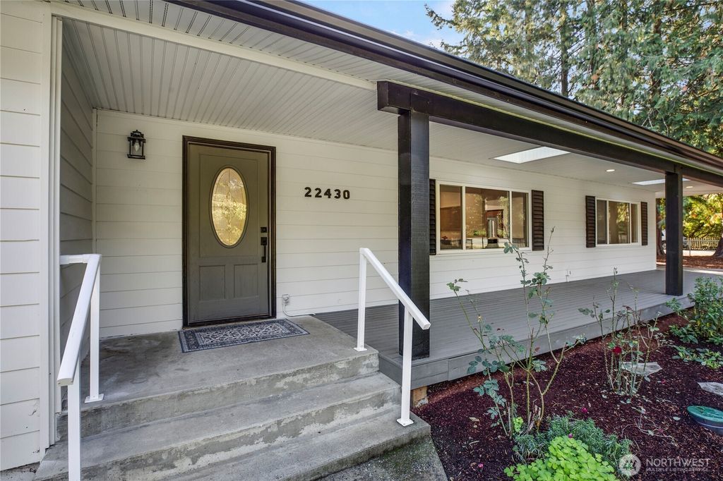 Photo of 22430 SE 228th Street, Maple Valley, WA 98038 (MLS # 2435227)