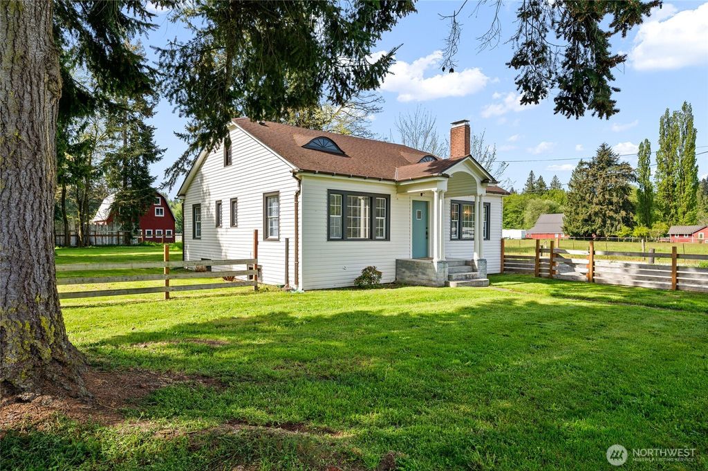 Photo of 3726 Silvana Terrace Road, Stanwood, WA 98292 (MLS # 2516474)