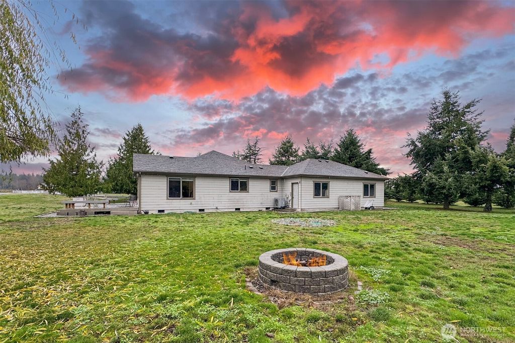 Photo of 252 Laura Lane, Sequim, WA 98382 (MLS # 2459031)