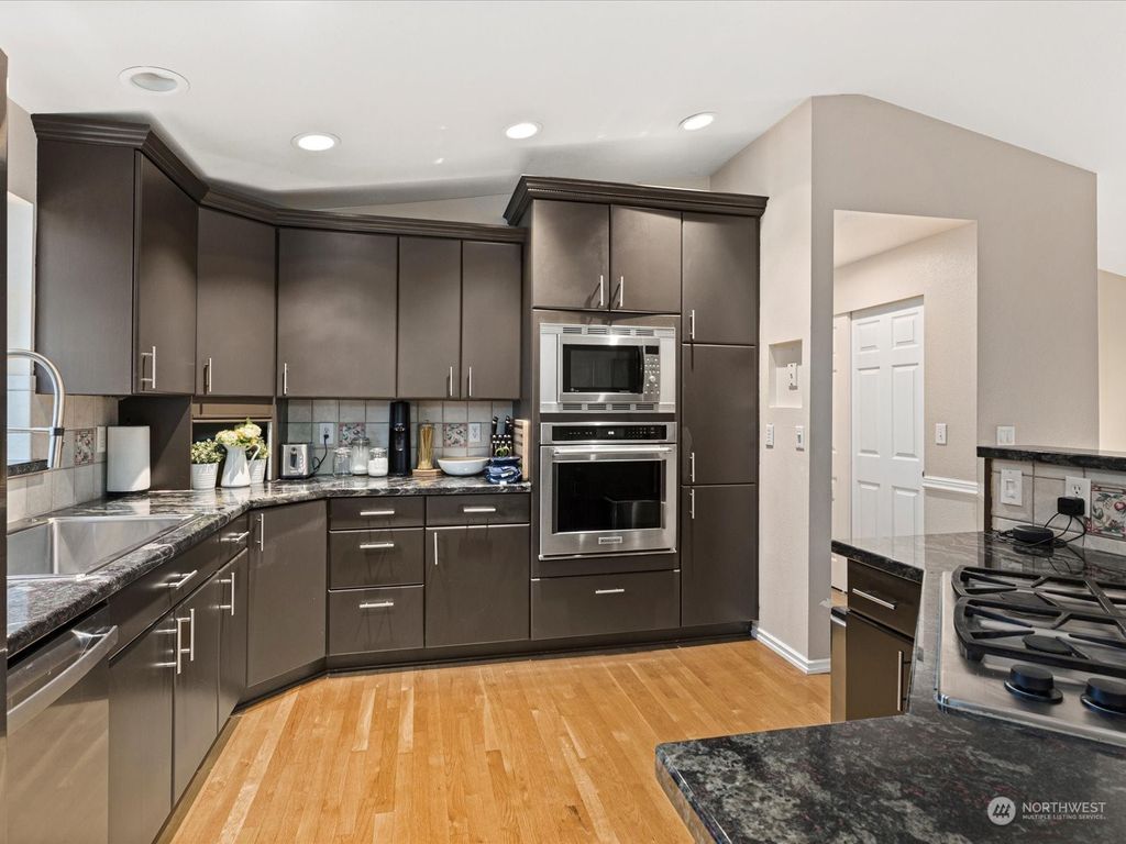 Photo of 22829 35th Avenue SE, Bothell, WA 98021 (MLS # 2050715)