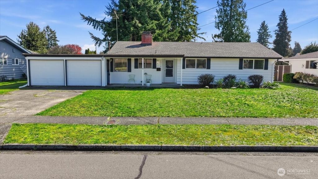 Photo of 1316 G Street SE, Auburn, WA 98002 (MLS # 2488982)