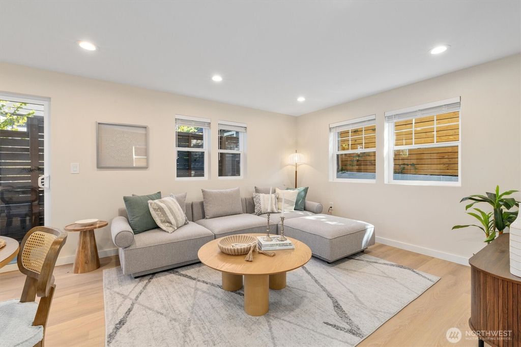 Photo of 320 B NW 51 Street, Seattle, WA 98107 (MLS # 2428692)