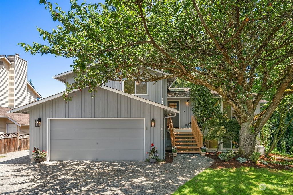 Photo of 10710 183rd Avenue NE, Redmond, WA 98052 (MLS # 2260306)
