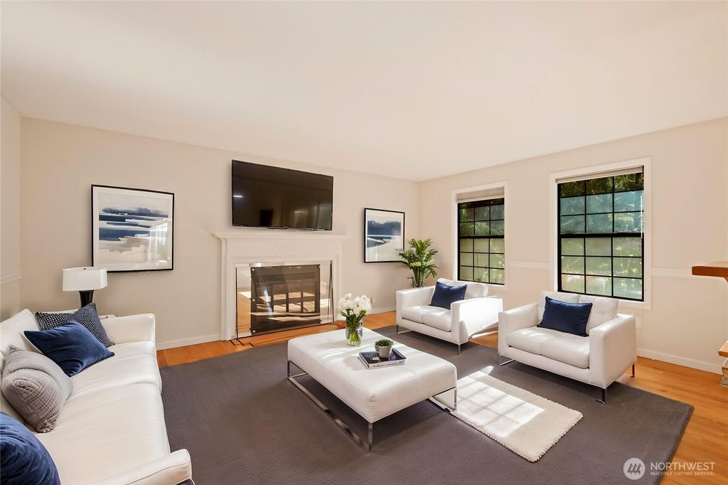 Photo of 3514 208th Place NE, Sammamish, WA 98074 (MLS # 2488628)