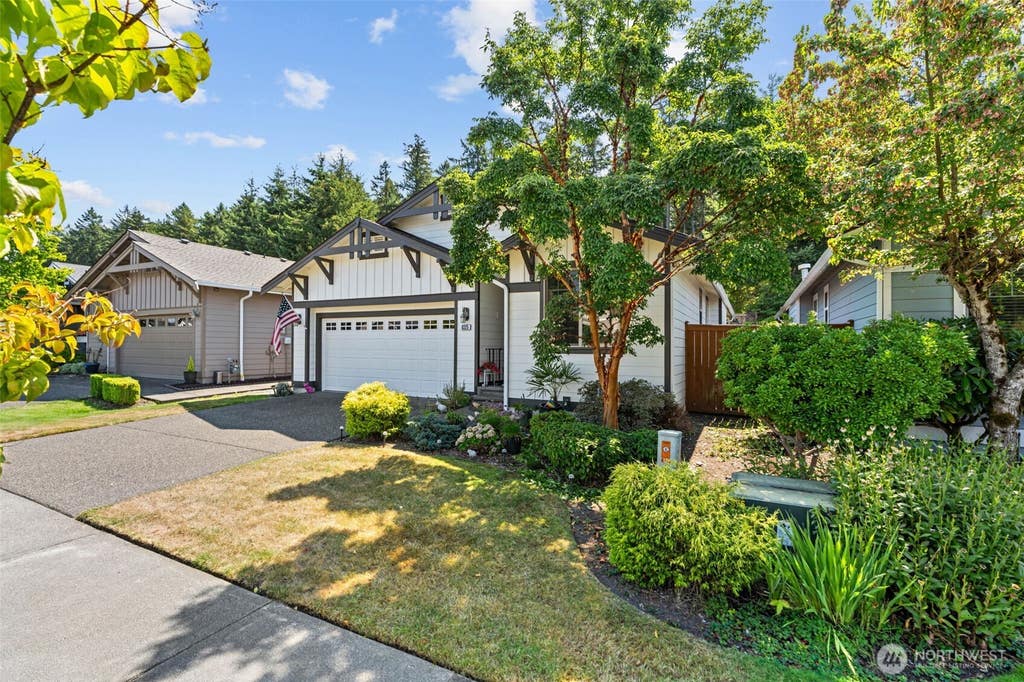 Photo of 8325 Bainbridge Loop NE, Lacey, WA 98516 (MLS # 2572827)