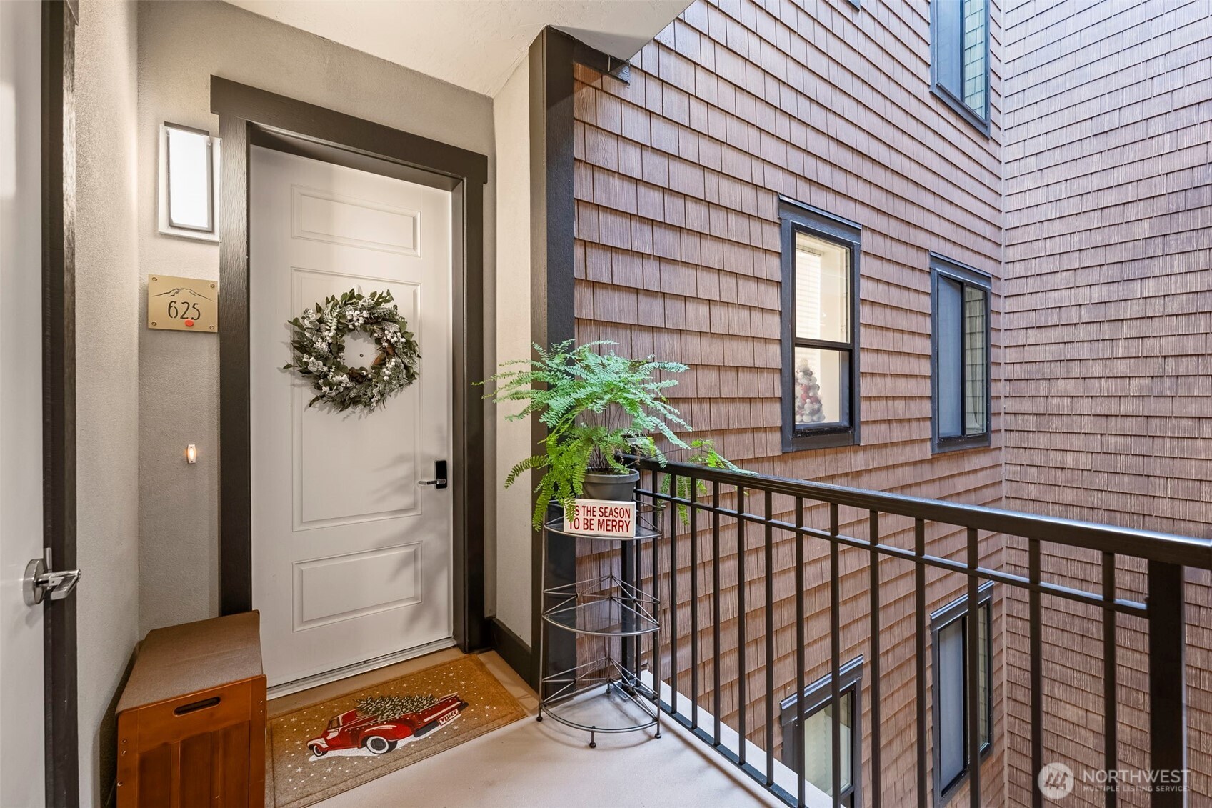 4907 Main Street 625