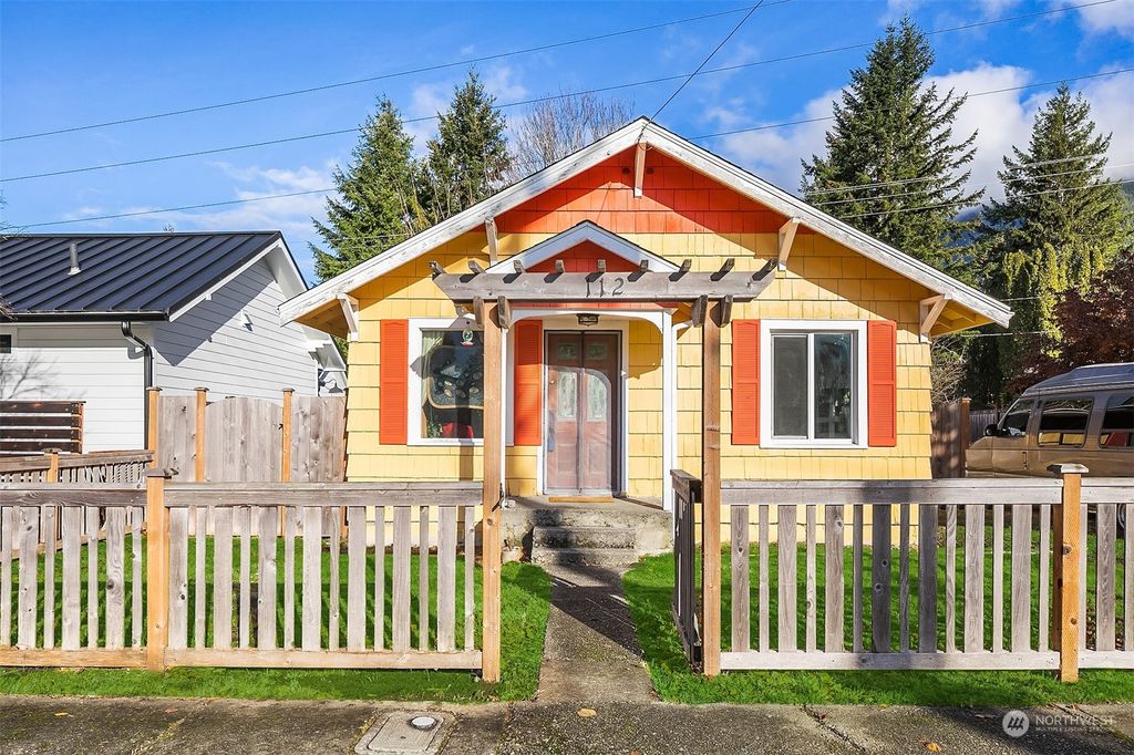 Photo of 112 E 4th Street, North Bend, WA 98045 (MLS # 2020016)