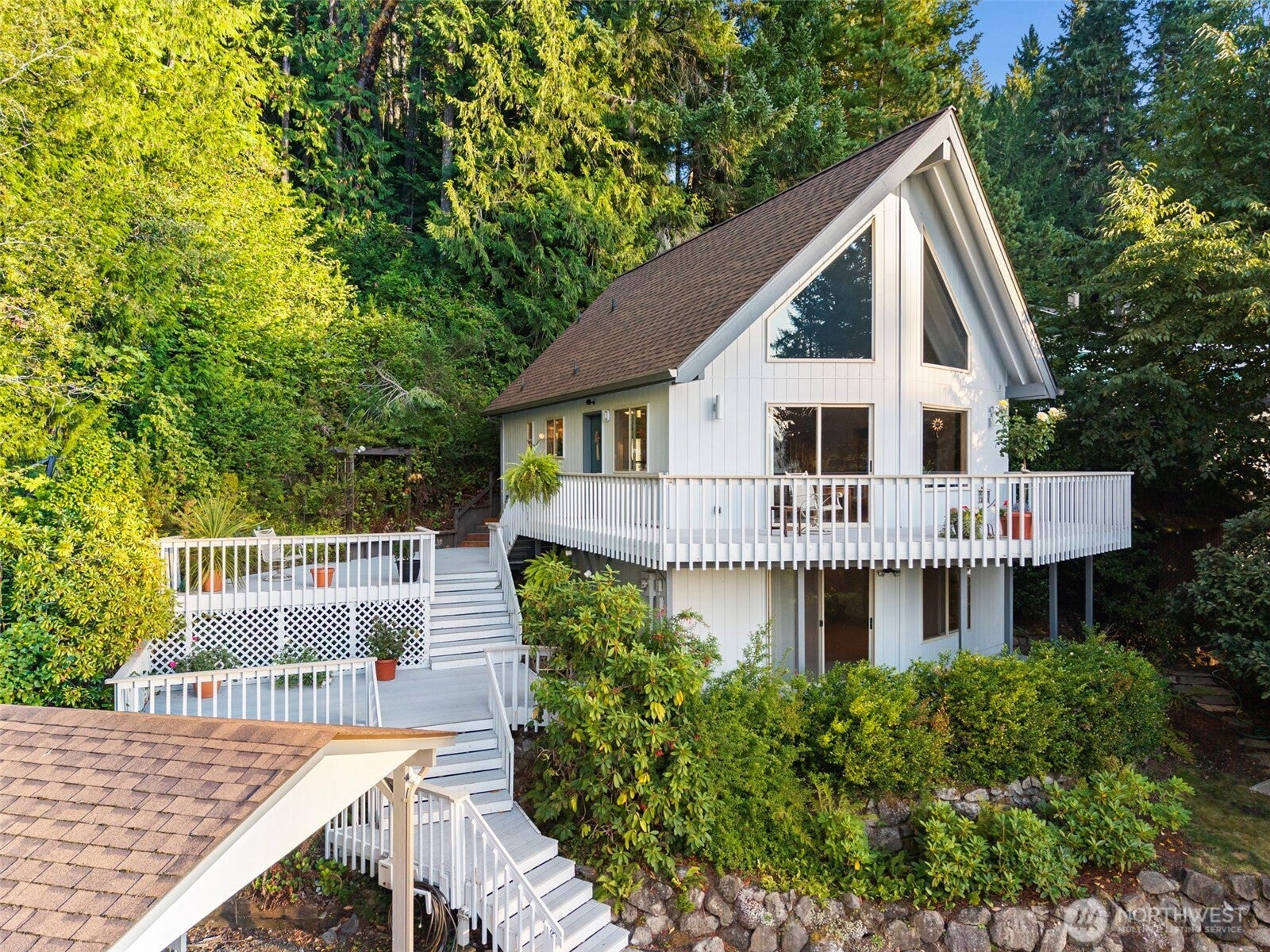 61 E Twanoh Tides Drive
