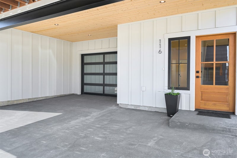 118 Riverwalk Drive