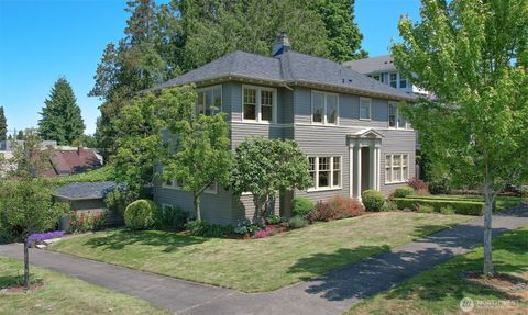 1702 NE 73rd Street Seattle WA 98115
