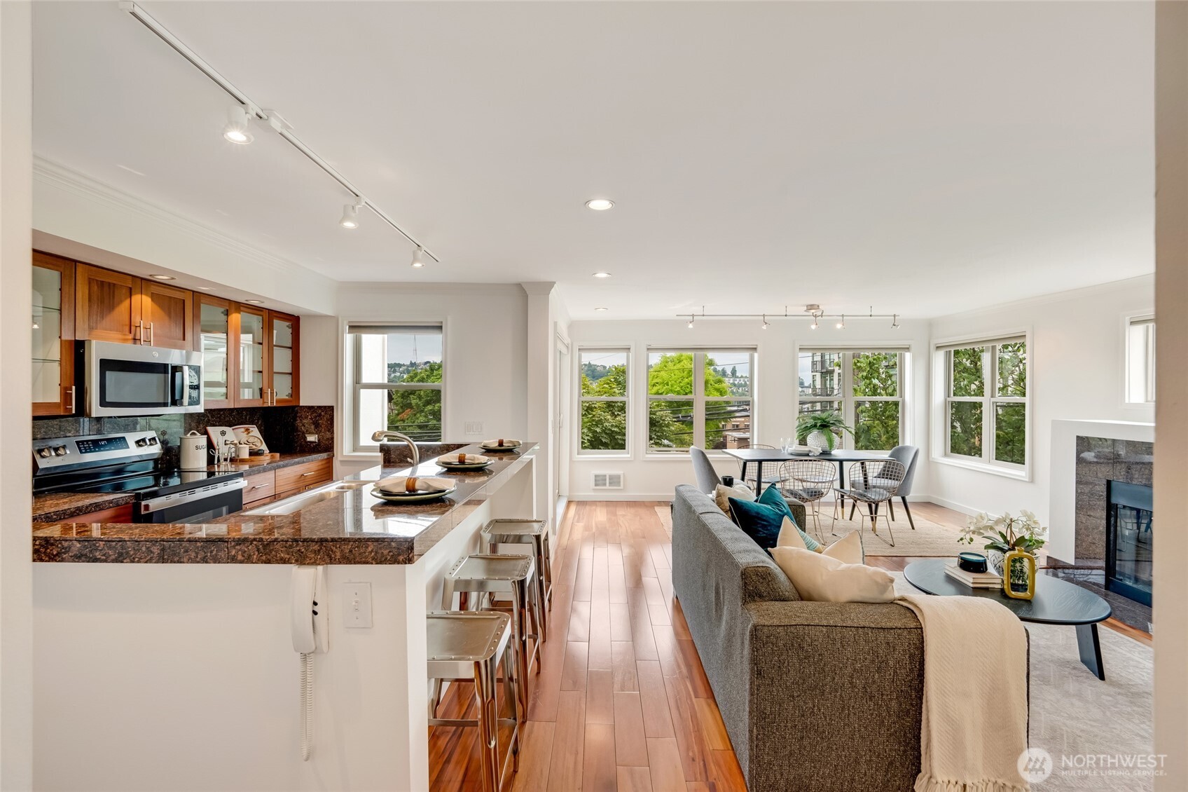 201 E Boston Street 2100