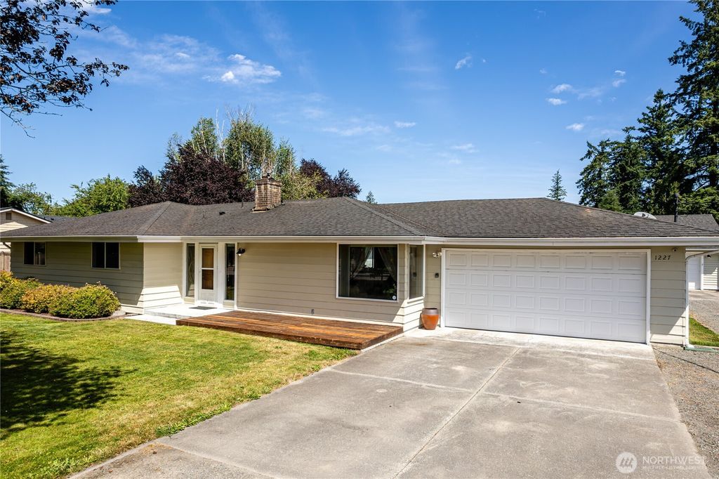 Photo of 1227 172nd Street NE, Marysville, WA 98271 (MLS # 2403226)