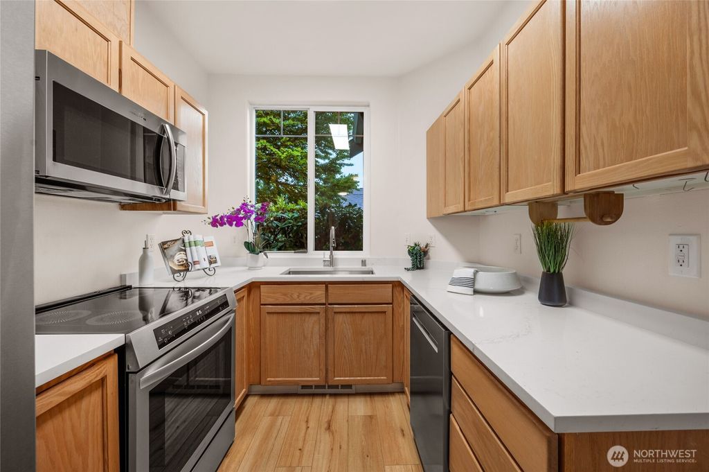 Photo of 2714 151st Place SW #V-104, Lynnwood, WA 98087 (MLS # 2367731)