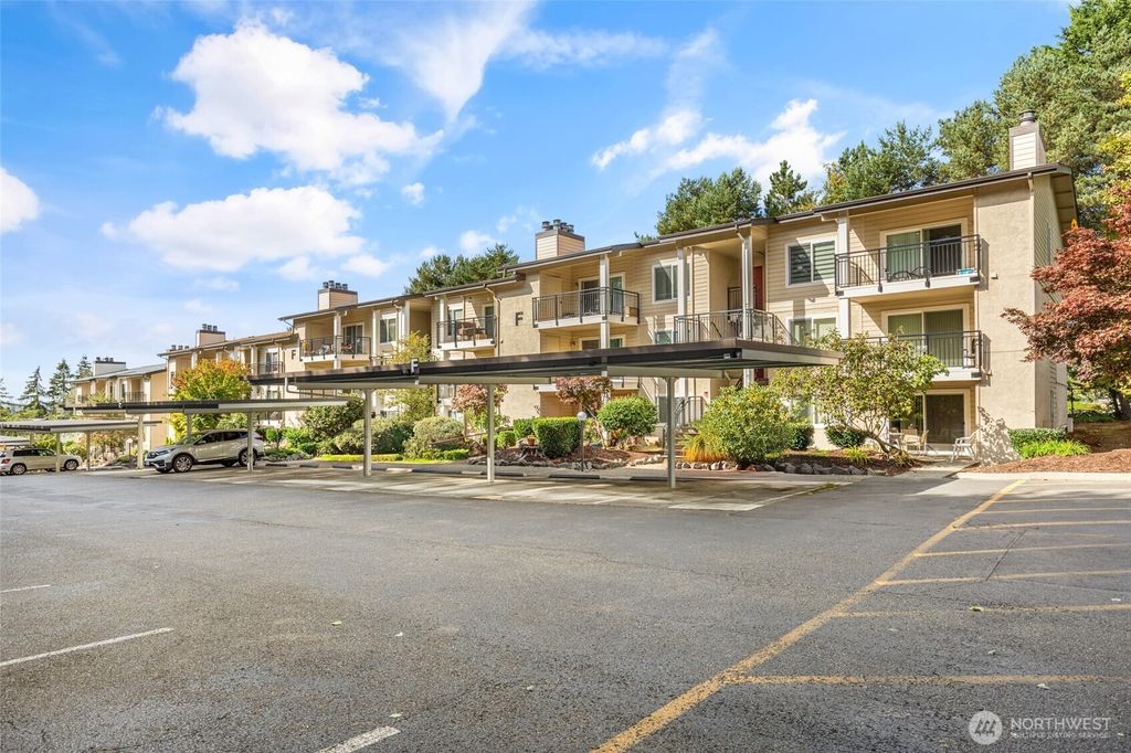 Photo of 13626 NE 7th Street #F10, Bellevue, WA 98005 (MLS # 2438408)