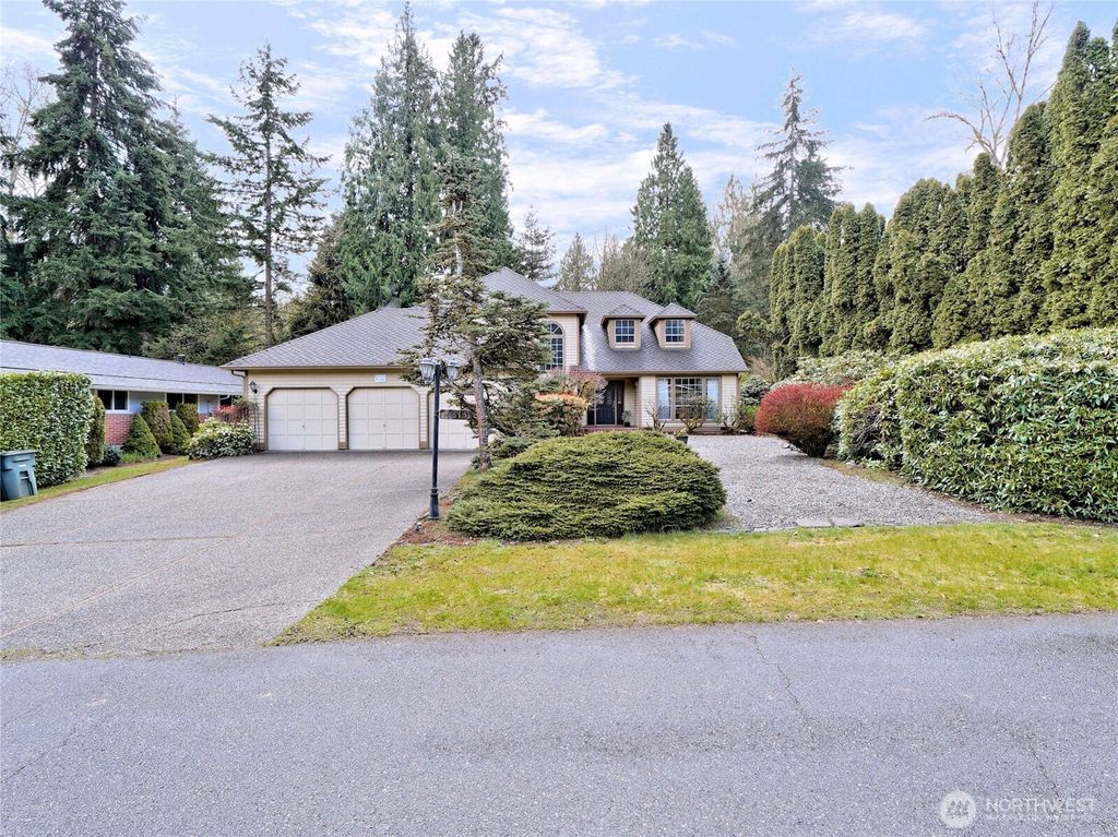 Photo of 16615 SE 35th St, Bellevue, WA 98008 (MLS # 2352825)