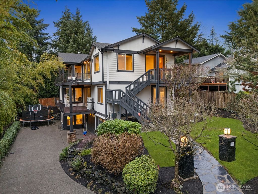 Photo of 1540 Kirkland Avenue, Kirkland, WA 98033 (MLS # 2480706)