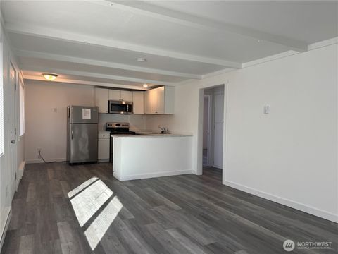 MLS: 2343906