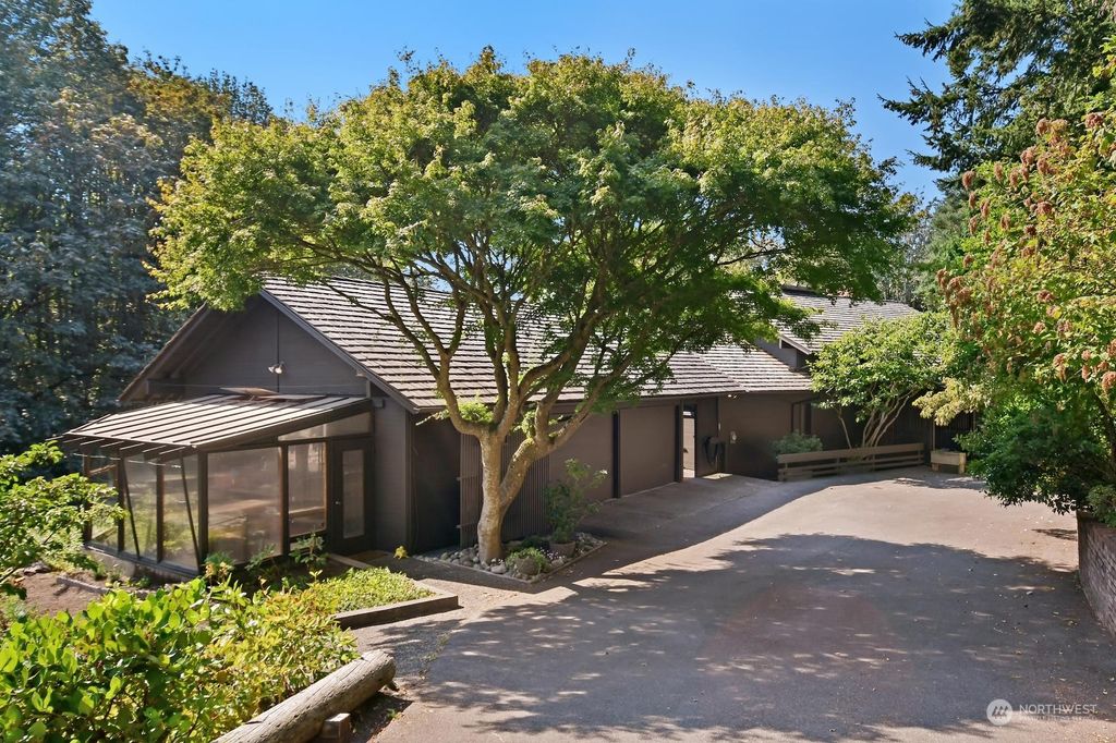 Photo of 825 NW Northwood Road, Seattle, WA 98177 (MLS # 1987257)