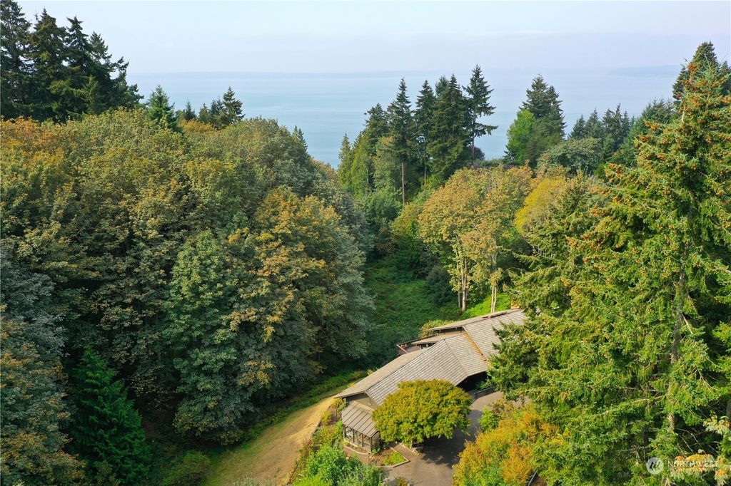 Photo of 825 NW Northwood Road, Seattle, WA 98177 (MLS # 1987257)