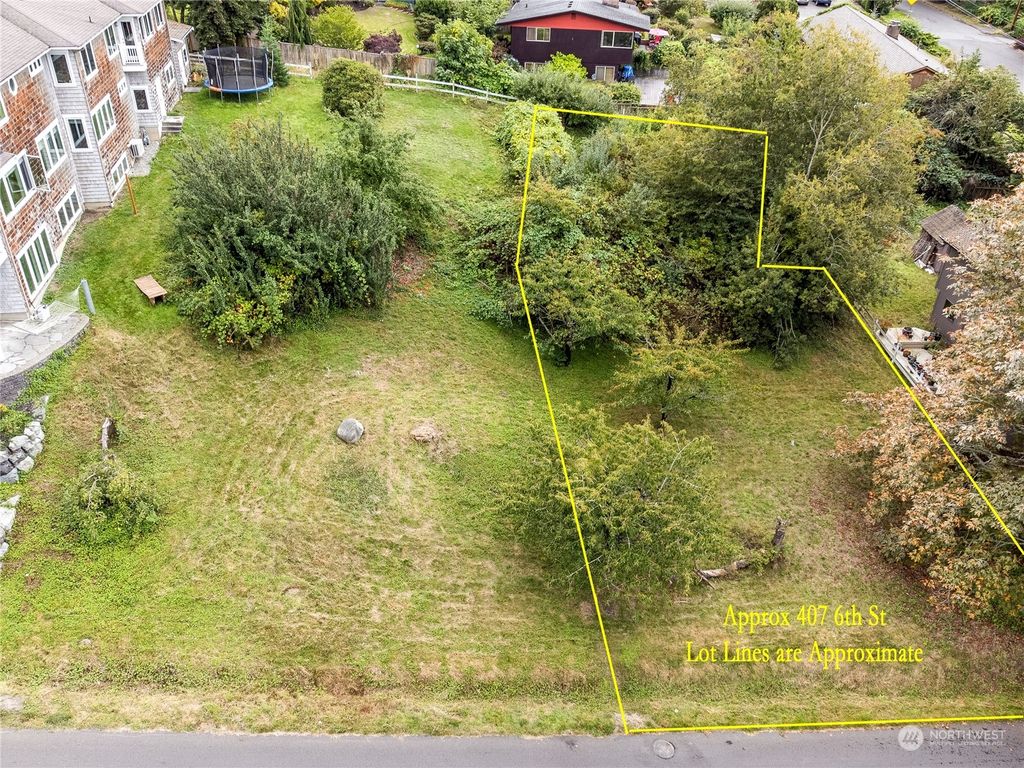 Photo of 407 6th Street, Mukilteo, WA 98275 (MLS # 2290824)